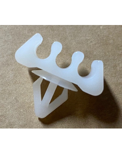 Trippel klips for 3/16" bremserør, 5-pakk